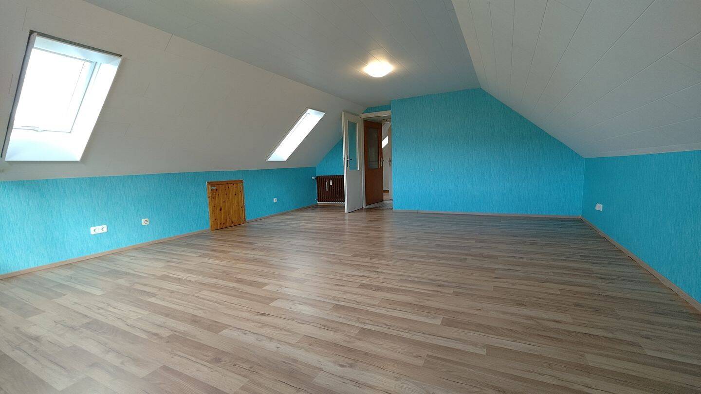 Gemütliche Dachgeschoss Wohnung in Vellmar, 34246 Vellmar (Hof Mondschirm)