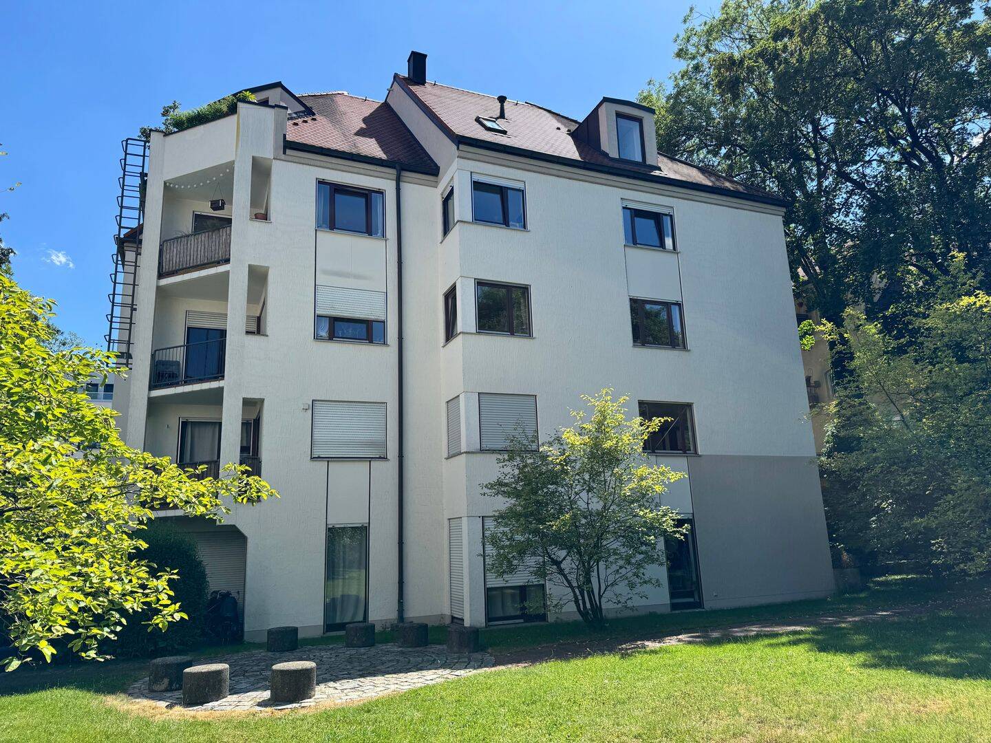 Wohnen mit Garten: Gepflegte 2-Zimmer-EG-Wohnung in Thalkirchen-Obersendling, 81379 München (Sendling Sendling-Westpark Thalk. Obersendl.-Forsten-Fürstenr.-Solln)