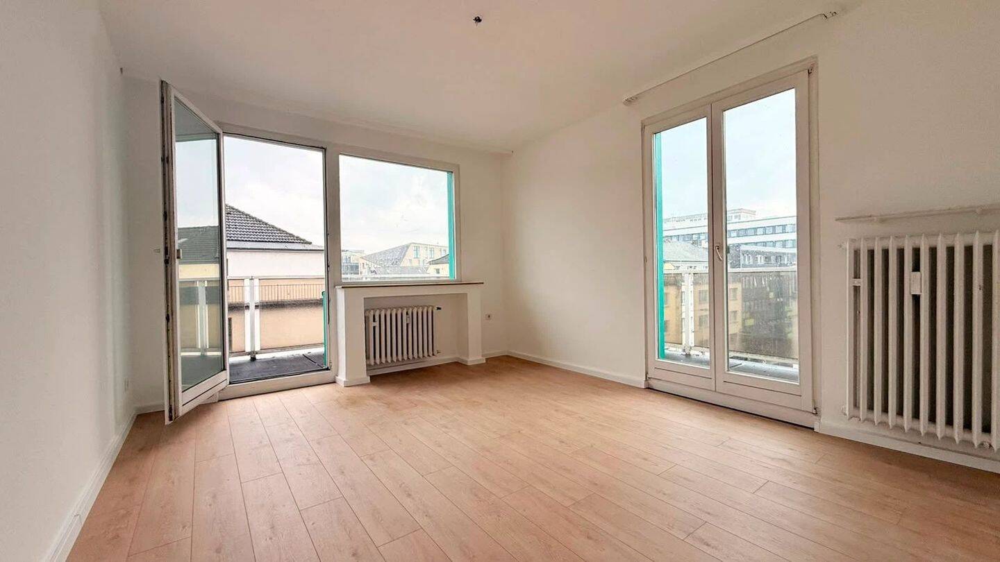 3-Zimmer-Dachgeschosswohnung mit großen Balkon, 47799 Krefeld (Bockum Cracau Stadtmitte)