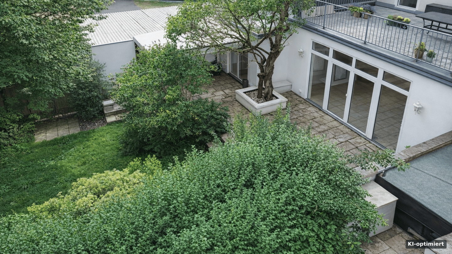Hausähnliche Gartenwohnung: 104 m² Wohnfläche, große Terrasse & über 200 m² Garten, 40229 Düsseldorf (Eller Lierenfeld Oberbilk)