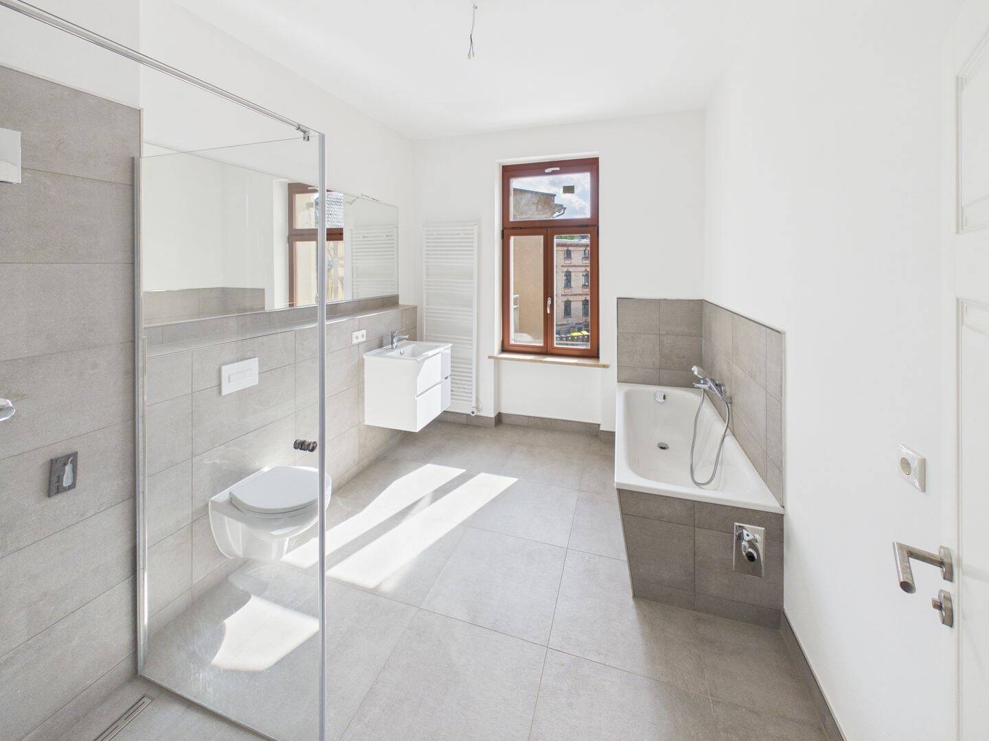 Helle 2-Zimmer-Wohnung mit Balkon und offenem Wohnbereich in Halle, 6112 Halle (Saale)