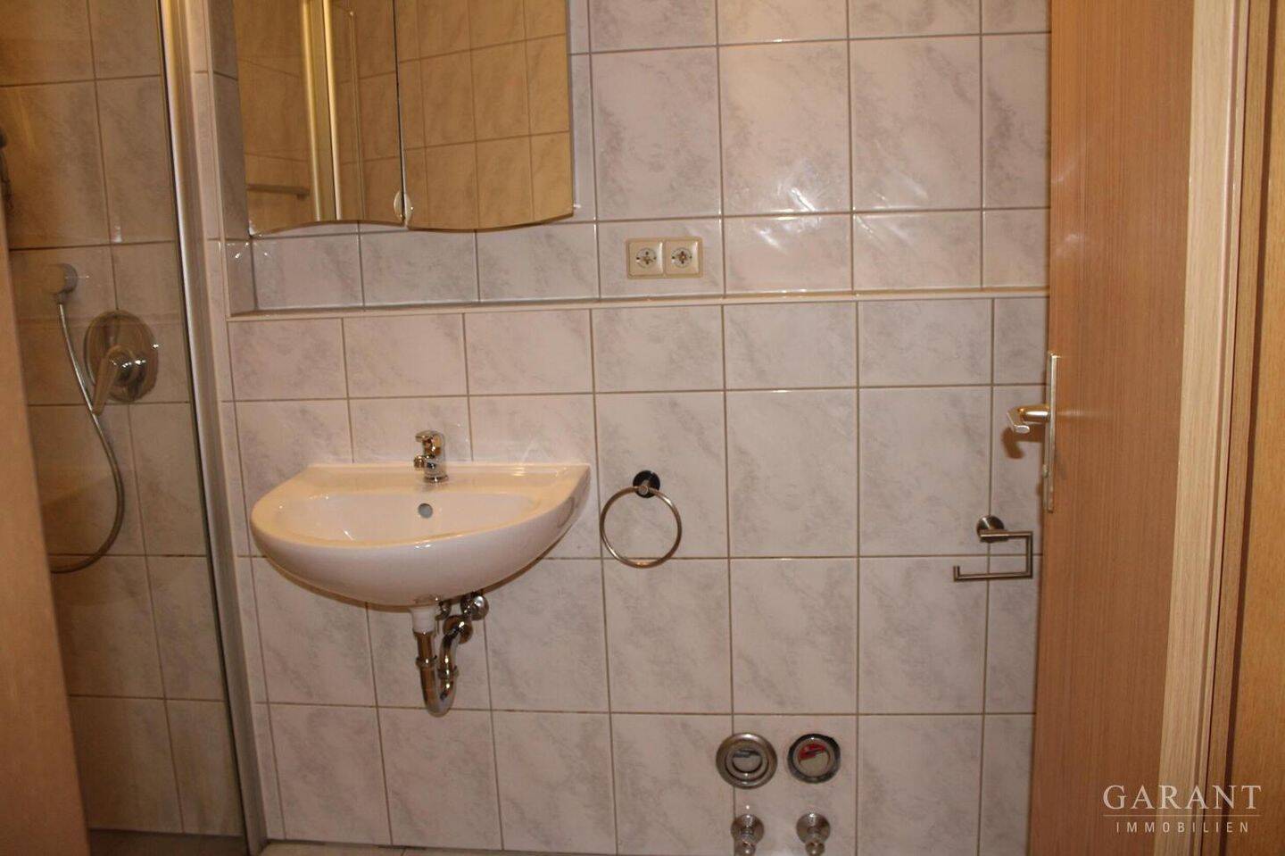 Hübsche 2-Zimmer-Wohnung mit Balkon und Stellplatz sucht neuen Mieter, 74080 Heilbronn (Böckingen)