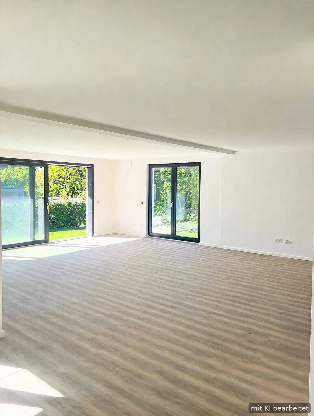 Vollsaniertes Einfamilienhaus mit Dachterrasse, Garten und Garage, 90571 Schwaig b. Nürnberg