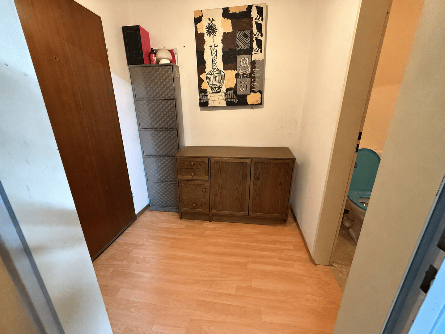 Vermietete 2-Zimmer-Wohnung mit großzügigem Balkon, Gäste-WC und Tiefgaragenstellplatz, 76332 Bad Herrenalb