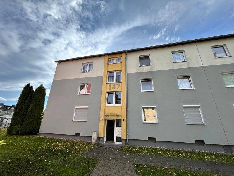 Helle 3-Zimmer-Wohnung im 1. Obergeschoss mit guter Infrastruktur, 44339 Dortmund