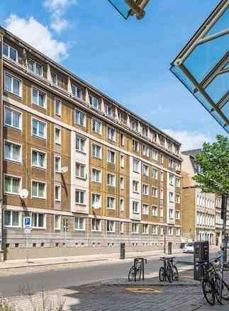 Schöne Wohnung sucht Mieter: praktische 3-Zimmer-Wohnung (WBS), 1099 Dresden