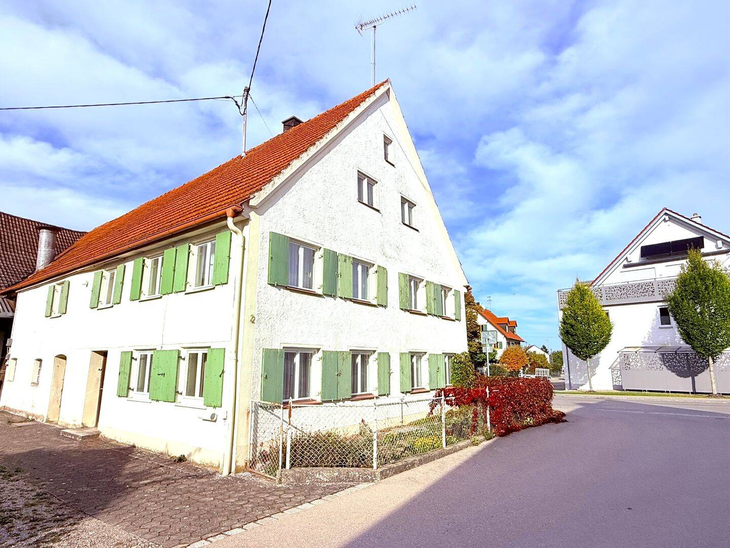 BAUERNHAUS MIT STADEL, GROßZÜGIGEM GRUNDSTÜCK UND VIELFÄLTIGEN NUTZUNGSMÖGLICHKEITEN!, 86513 Ursberg