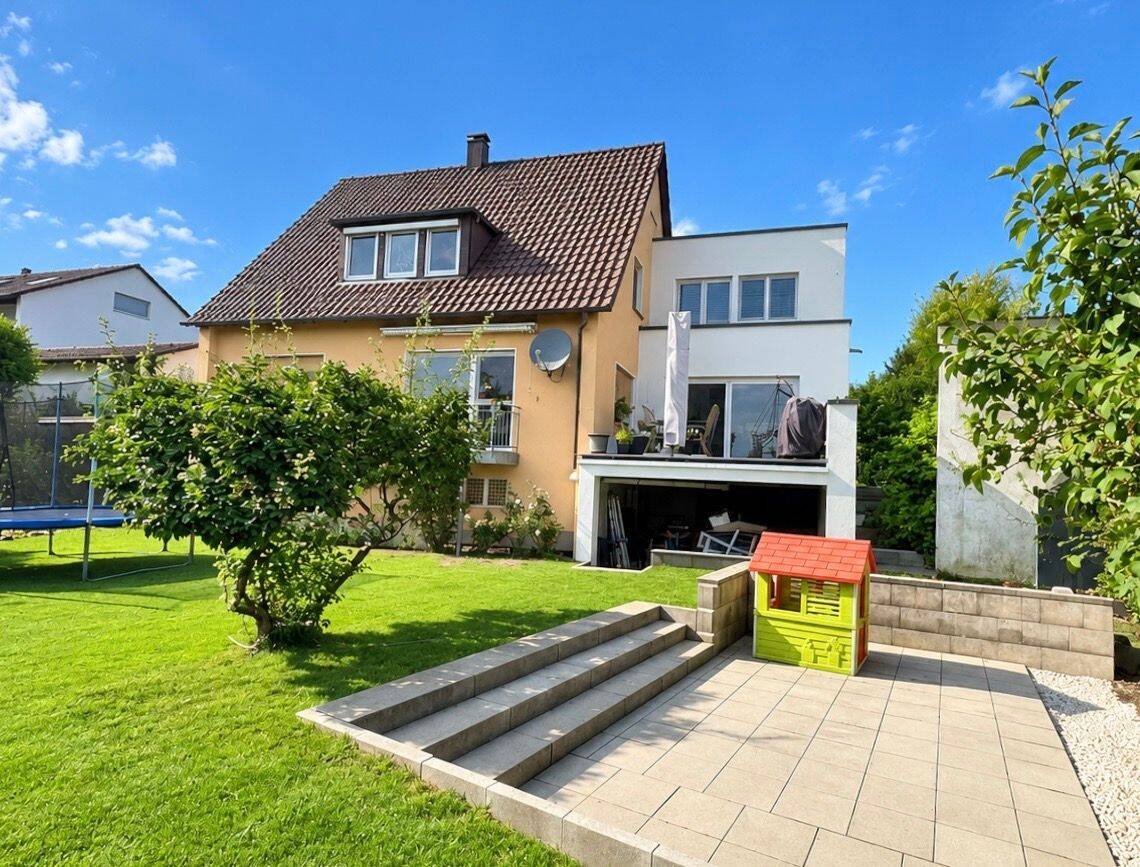Architektur trifft Lebensqualität – modernisiertes Wohnhaus mit Anbau im Bauhausstil, 96450 Coburg