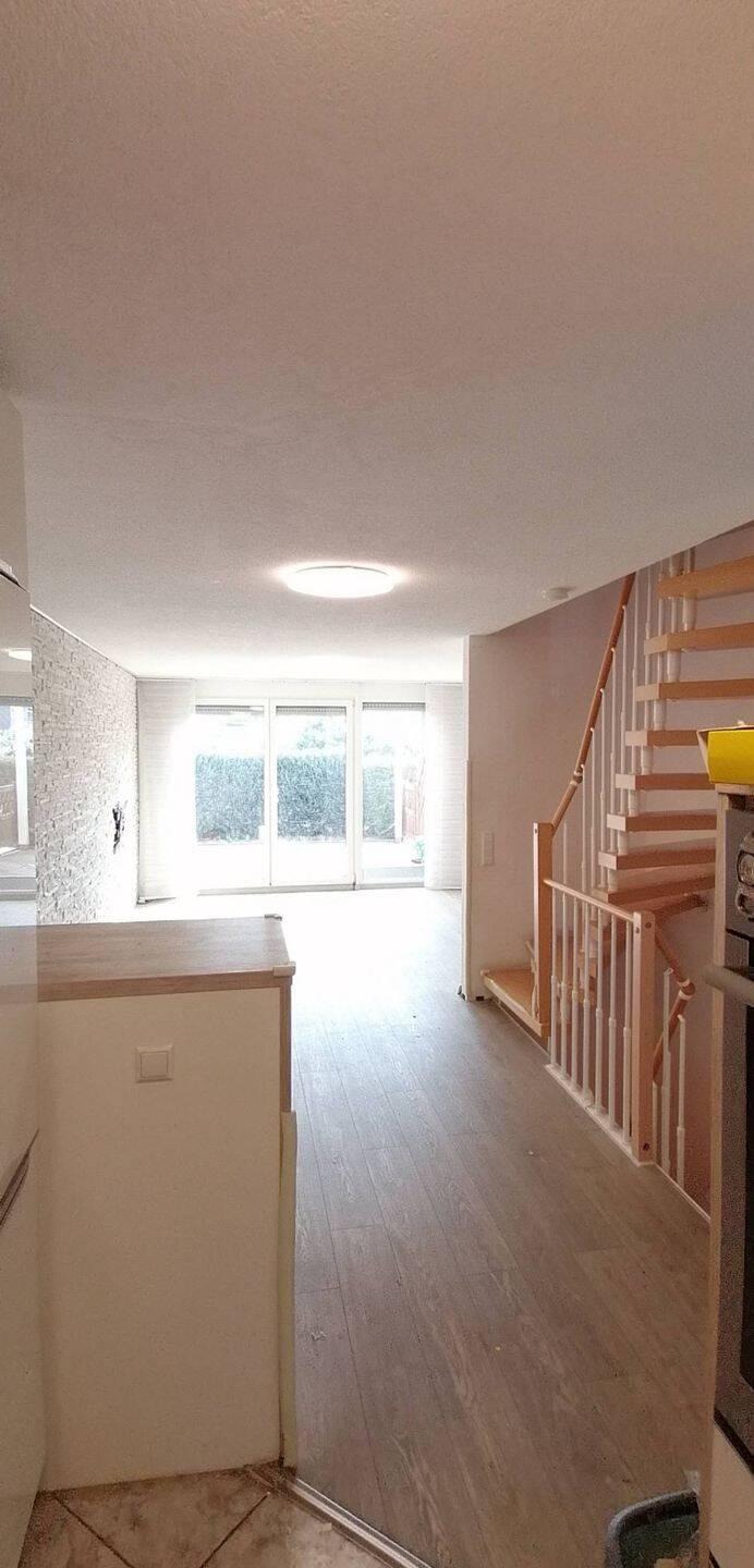 5 Zimmer, 2 WC und 2 Bäder/Duschen – Reihenmittelhaus in Metzingen, 72555 Metzingen