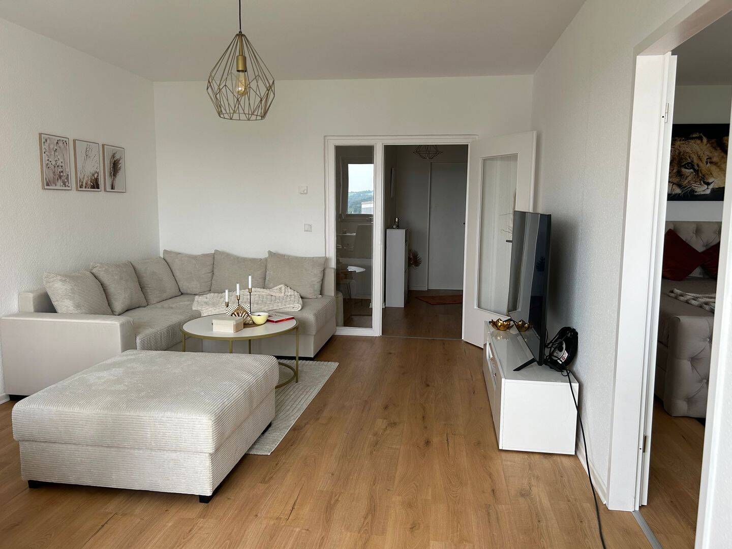Helle 2,5-Zimmer-Wohnung mit Balkon – möbliert oder unmöbliert, 45219 Essen (Kettwig)