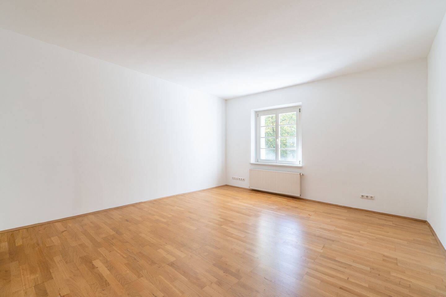 AIGNER – Altbau: Gut geschnittene 3-Zimmer-Wohnung mit Lift und Balkon, 81371 München (Sendling Thalk. Obersendl.-Forsten-Fürstenr.-Solln)