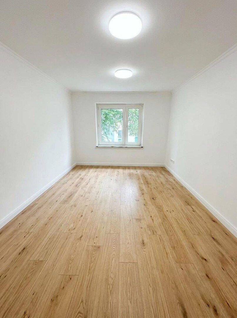 frisch renovierte 2 Zimmer Wohnung (64m²) mit Balkon in Dortmund, 44147 Dortmund (Deusen Dorstfeld Lindenhorst Mitte)