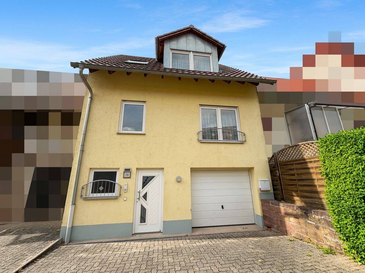 Wohnen mit Hauscharakter! Wohnung kaufen, Haus bewohnen., 76228 Karlsruhe