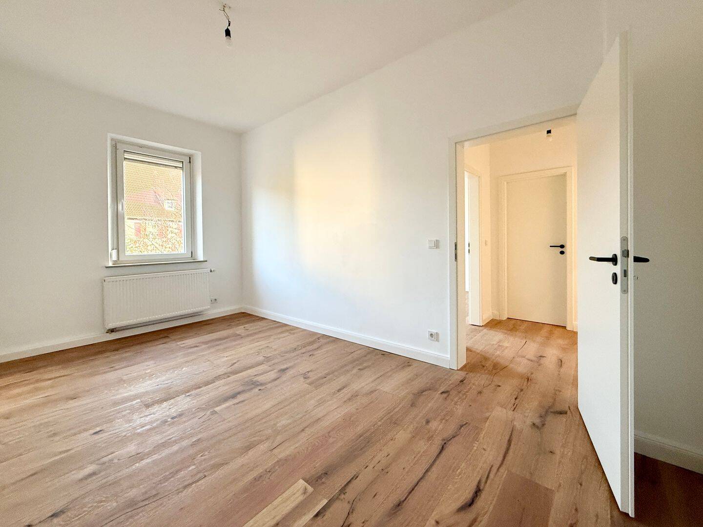 Altbau trifft Moderne – Erstbezug nach Sanierung: 5-Zimmer-Wohnung mit Balkon, 91413 Neustadt a.d. Aisch