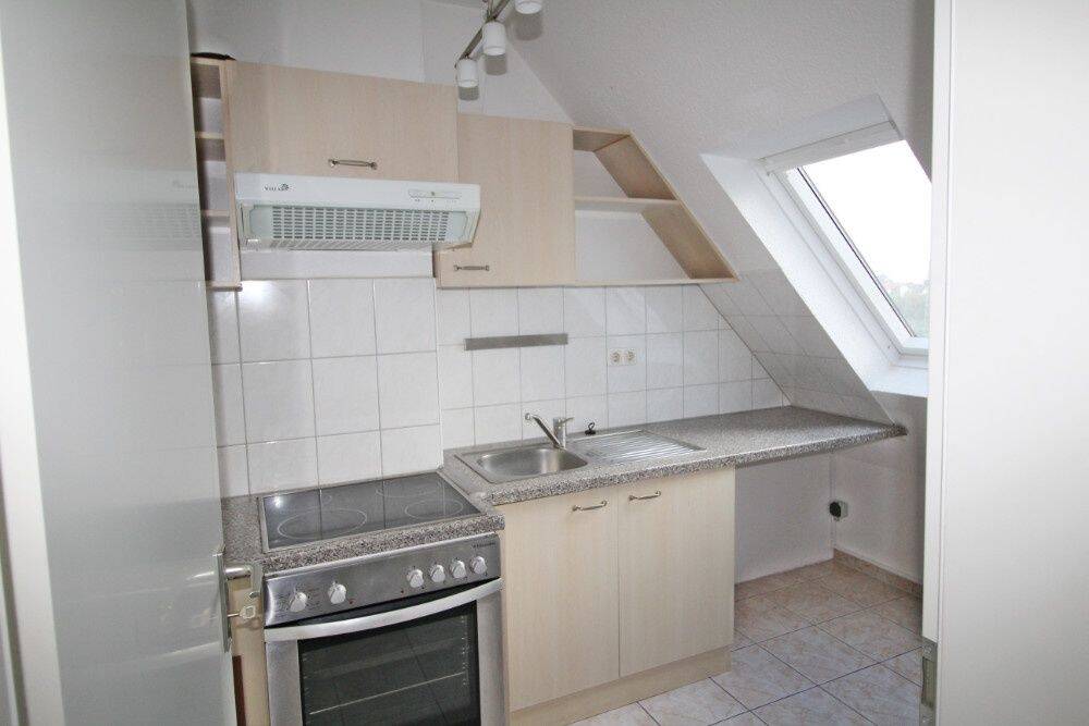 Singlewohnung Nähe Mercedes – Sebaldsbrück – ideal für 1-2 Personen – im DG, 28309 Bremen (Hemelingen Sebaldsbrück)
