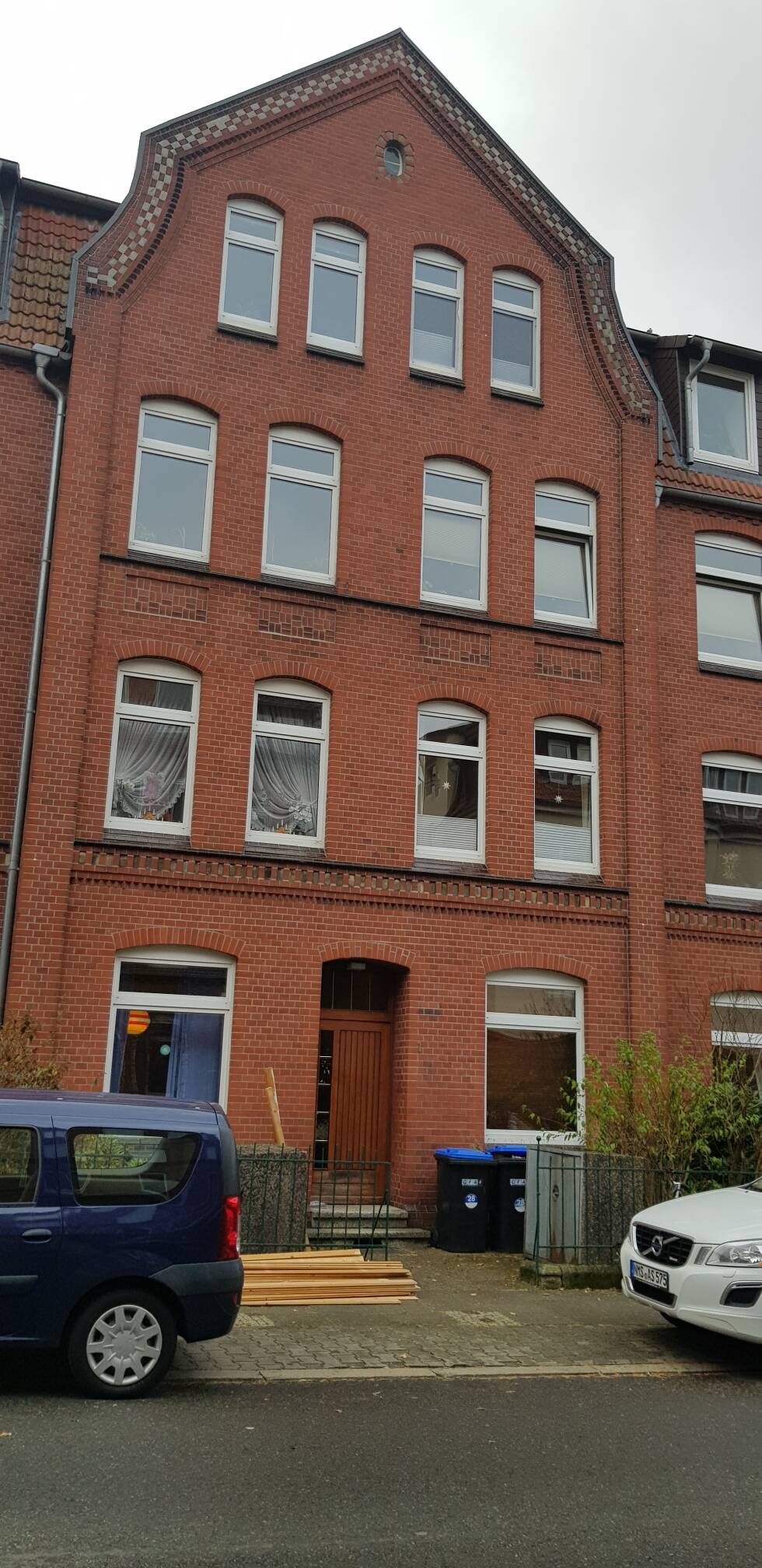 2-Zimmer-Wohnung in der 3. Etage (Dachgeschoß) mit Einbauküche, 21337 Lüneburg