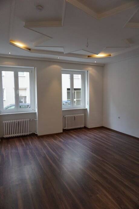 Großzügige Wohnung mit Anbau und zusätzlichem Eingang, 90459 Nürnberg