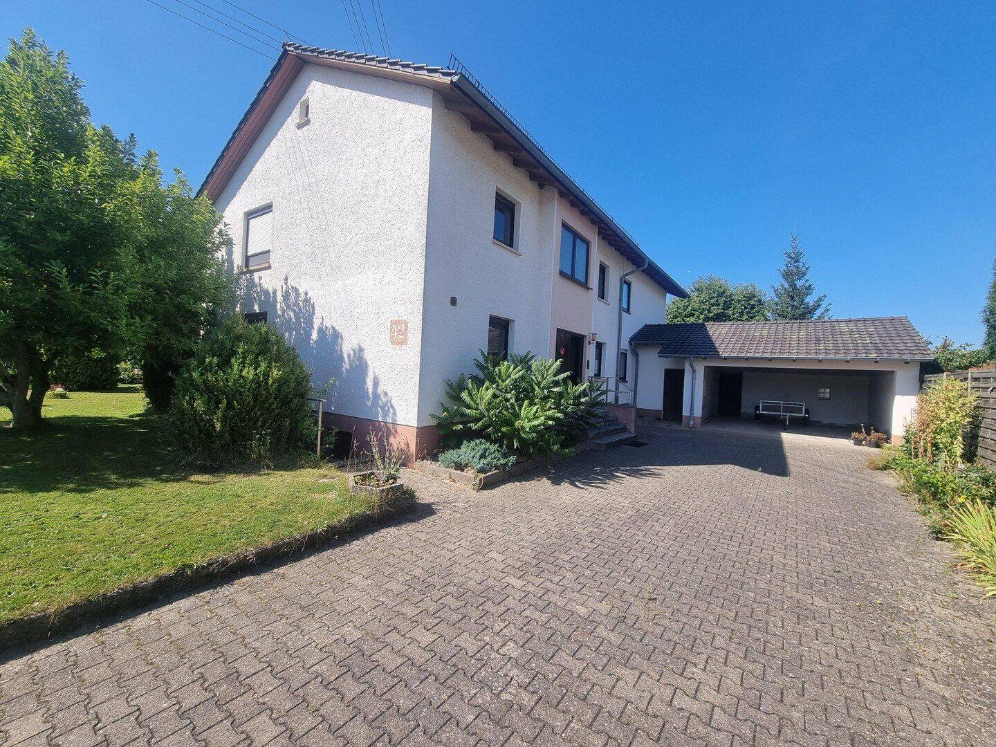 4-Zimmer WHG (120qm) im OG (2 Fam.-Haus), 74722 Buchen (Odenwald)