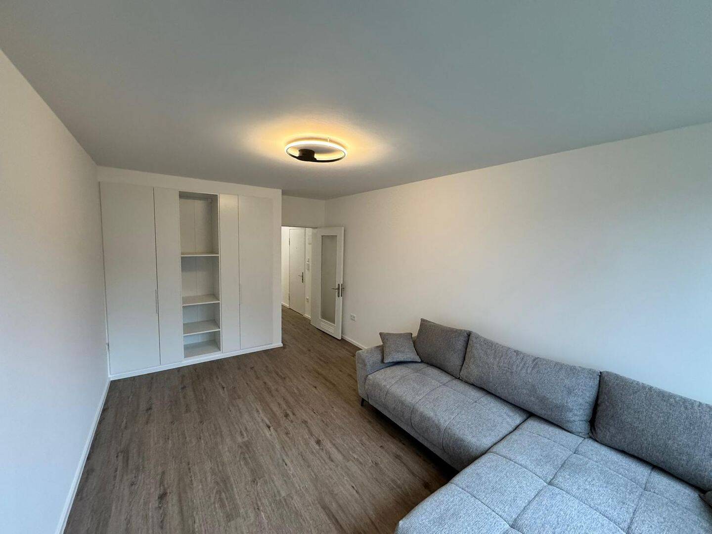 Frisch kernsanierte charmante möbilierte 1-Zimmerwohnung EG in Düsseldorf-Wersten, 40591 Düsseldorf (Eller Holthausen Oberbilk Wersten)