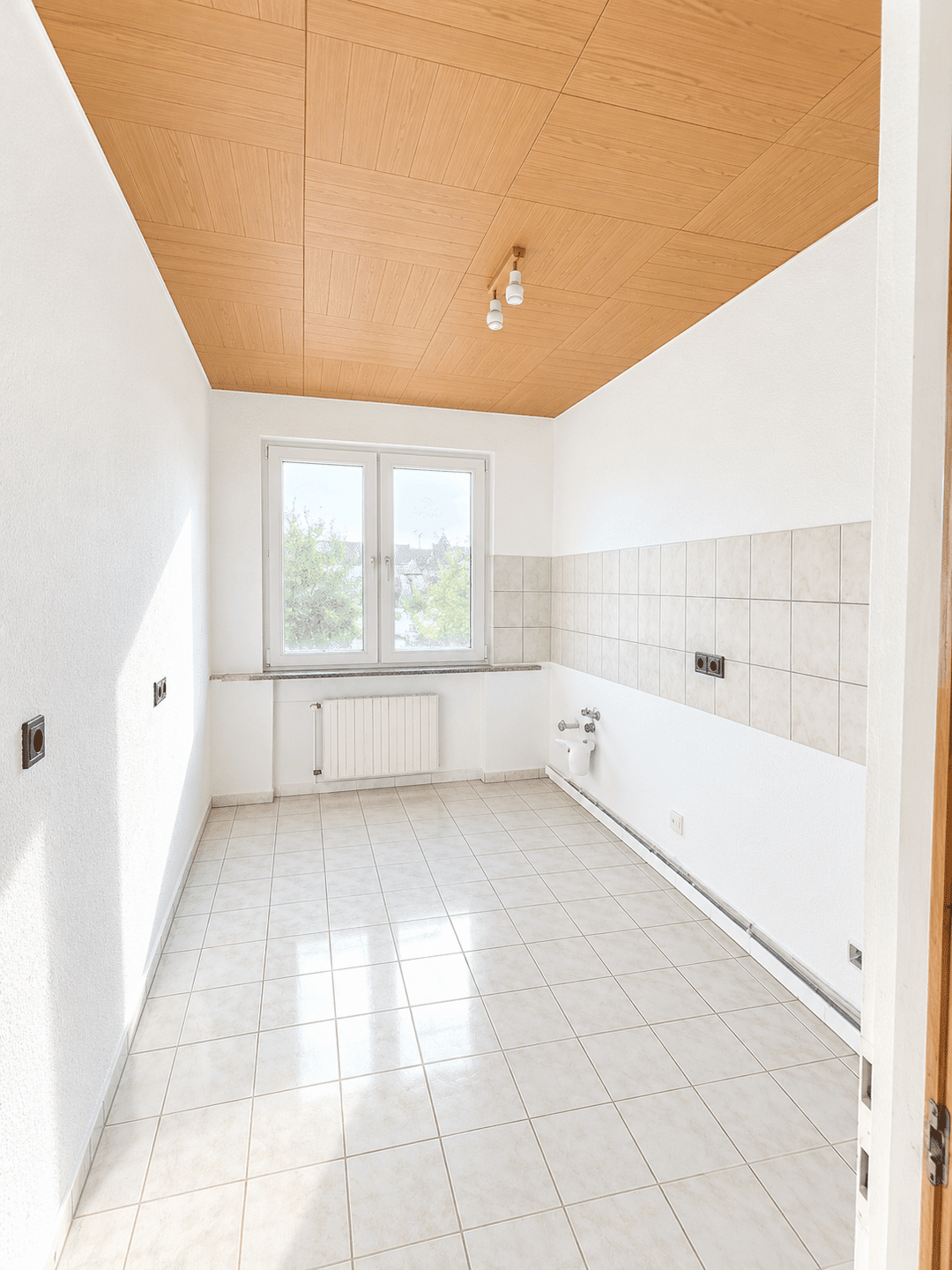 gut aufgeteilte 2,5 Raum Wohnung, 47139 Duisburg (Beeck Beeckerwerth Untermeiderich)