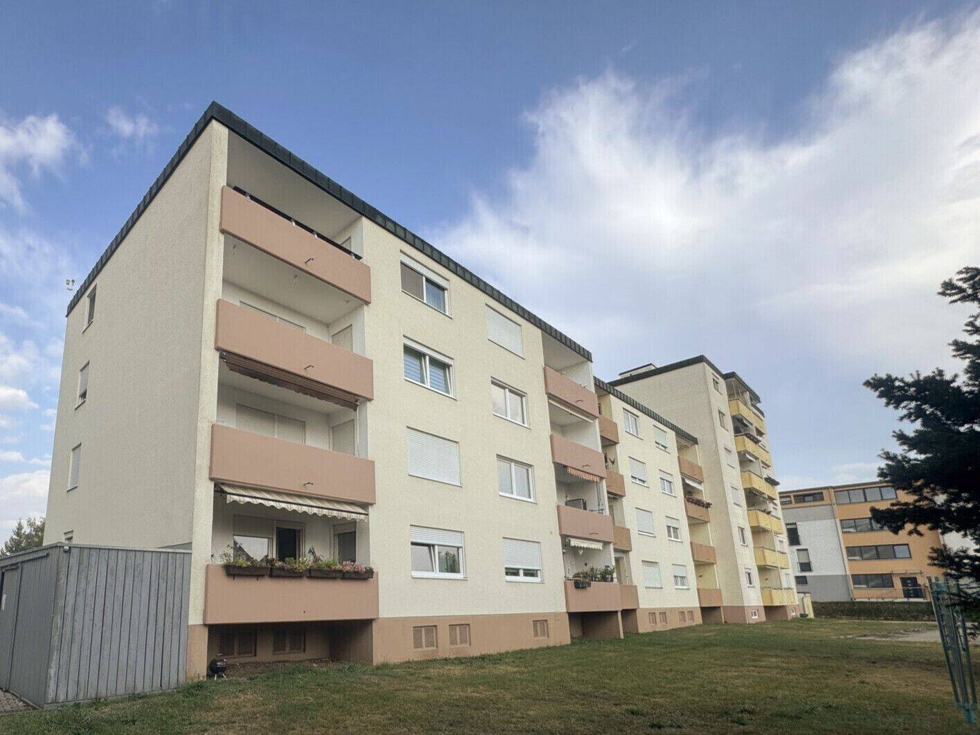 Wohnen mit Weitblick – Gepflegte 3-Zimmer-Eigentumswohnung mit sonnigem Südwestbalkon in Ergolding, 84030 Ergolding (Industriegebiet)