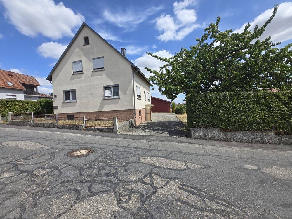 Provisionsfrei! Einfamilienhaus mit Renovierungskonzept, viel Potenzial – flexible Nutzung., 74746 Höpfingen