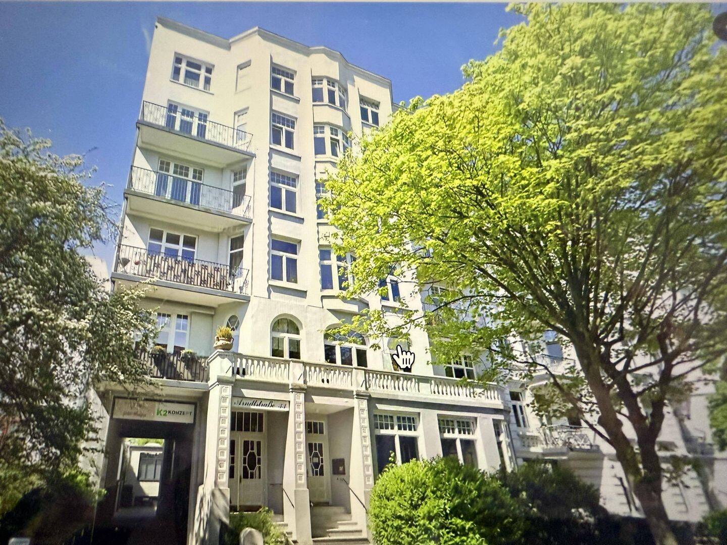 Klassische Stadtwohnung in Hamburg-Uhlenhorst – 4½ Zimmer, drei Balkone und Garage, 22085 Hamburg (Hamburg-Nord Barmbek-Süd Uhlenhorst)