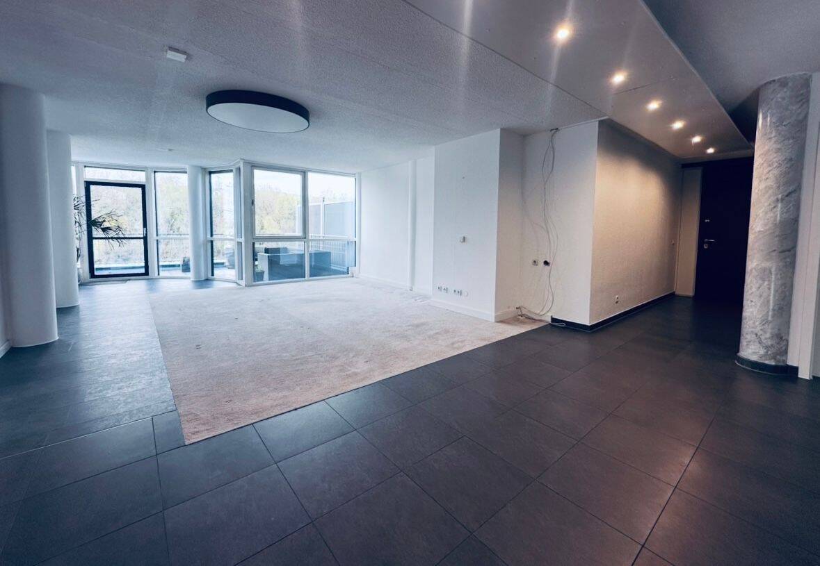 3er-Studenten-WG gesucht: Großzügiges Penthouse mit Donaublick in Passau, 94036 Passau (Abraham Haidenhof-Nord Haidenhof-Süd Heining Kohlbruck)