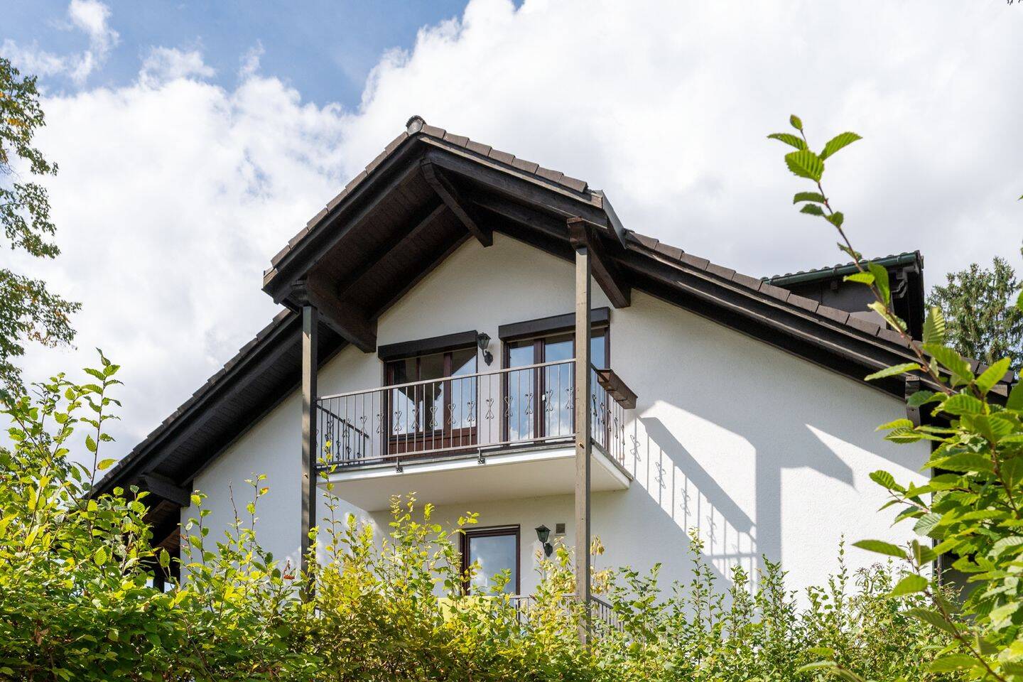 AIGNER – Helle 2-Zimmer Dachgeschosswohnung mit Ausblick in die grüne Umgebung Waldtruderings, 81827 München (Ramersdorf-Perlach Trudering-Riem)