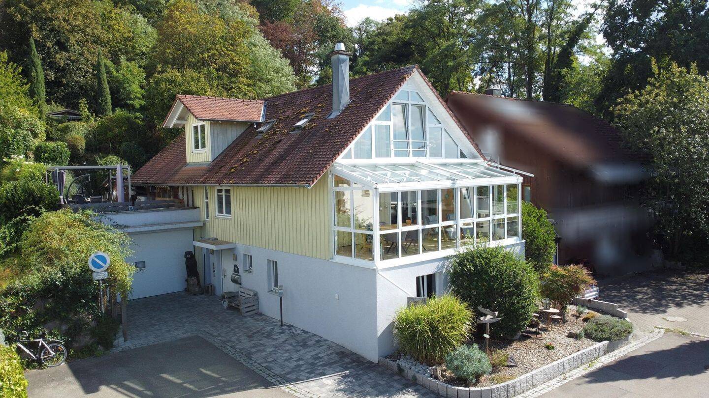 Panorama-Aussicht & Flexibilität: Großzügiges Wohnanwesen mit Einliegerwohnung in Lahr, 77933 Lahr/Schwarzwald