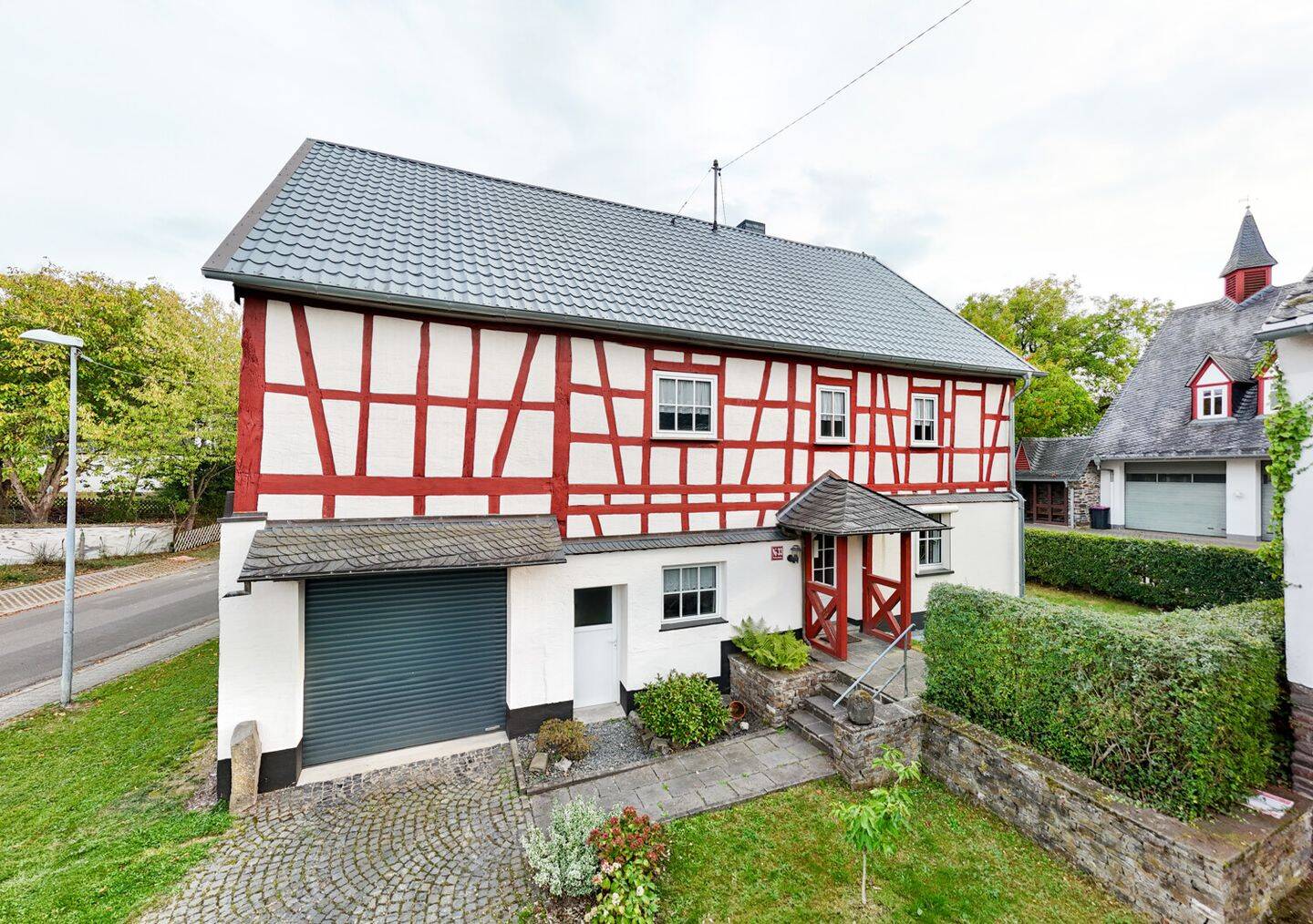 Einfamilienhaus mit Garten und sonniger Terrasse für entspannte Stunden, 56290 Dommershausen