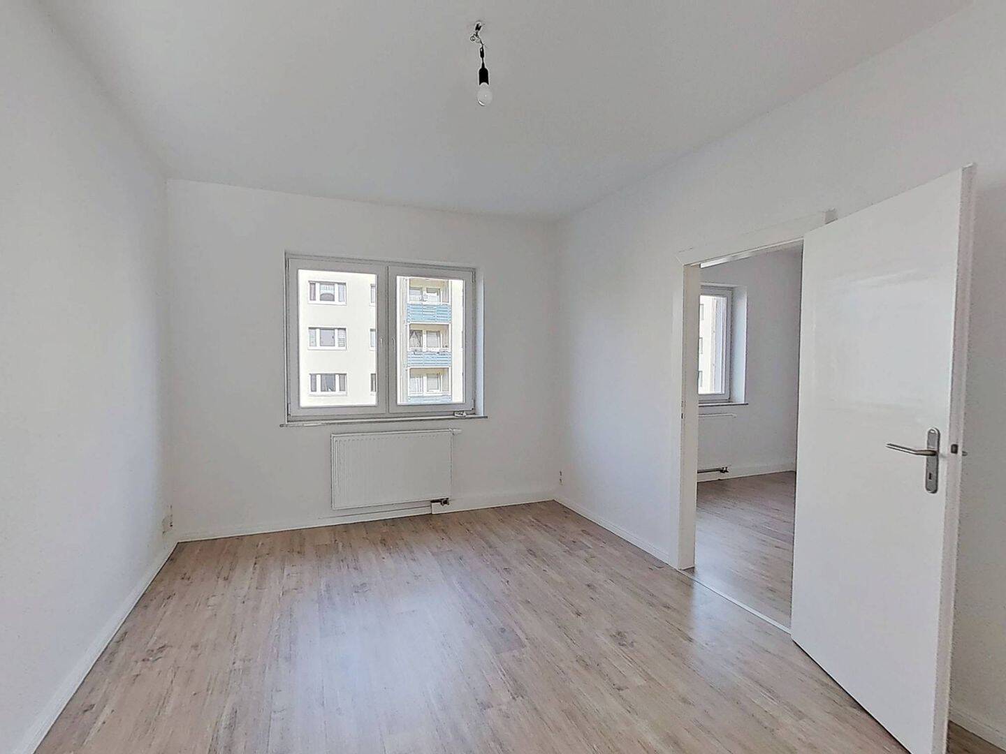 Sanierte 3-Zi.-Whg. mit großem BALKON in Leipzig-Möckern, 4157 Leipzig (Gohlis-Mitte Gohlis-Nord Möckern)