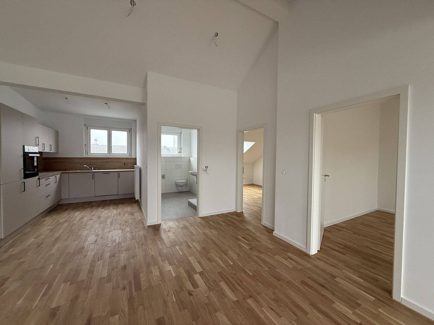 Schöne 3 Zimmer Wohnung mit Blick auf den Hohentwiel, 78224 Singen (Hohentwiel)