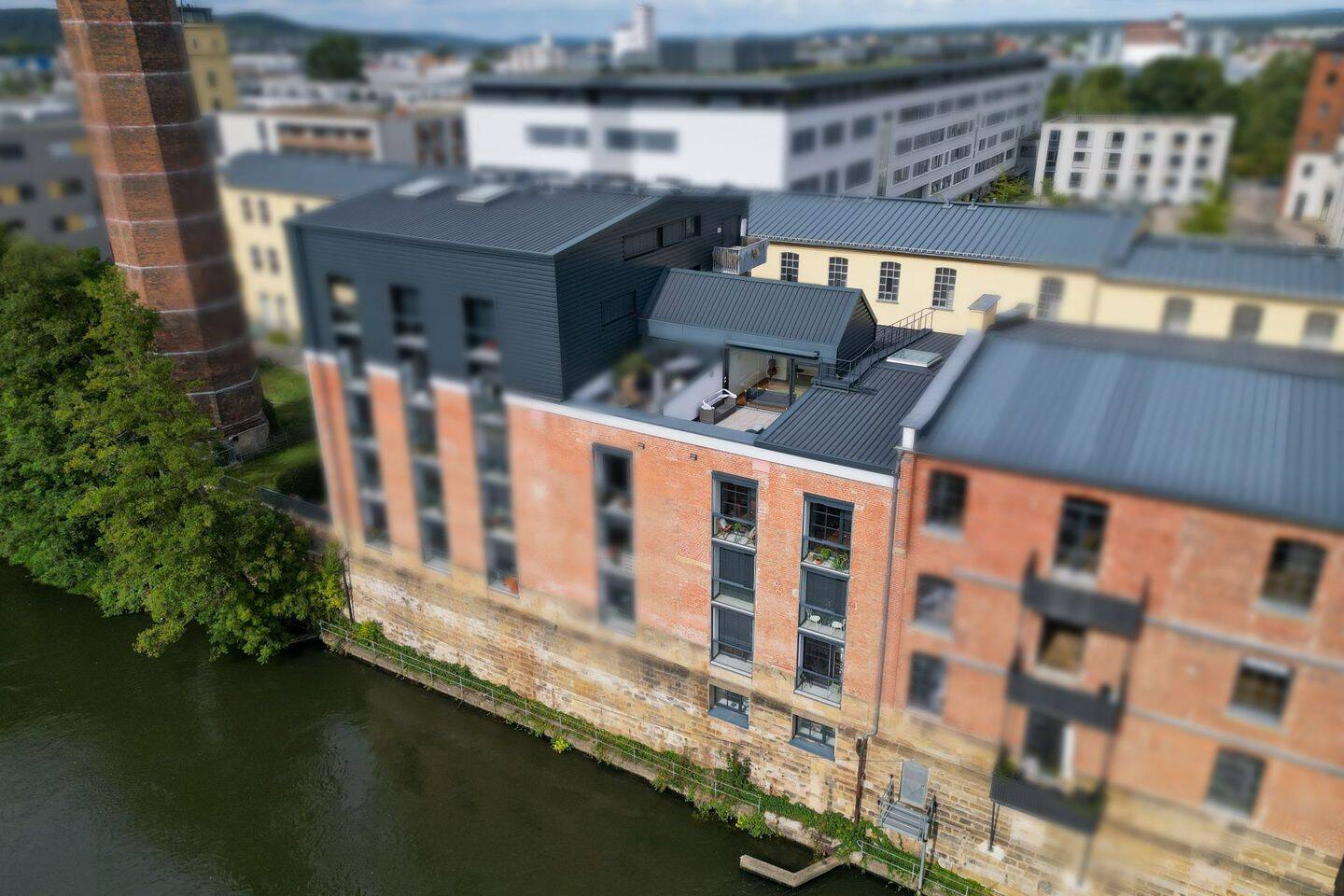 Über den Dächern der Insel – exklusives Penthouse an der Regnitz, 96047 Bamberg (Bamberg Gaustadt)