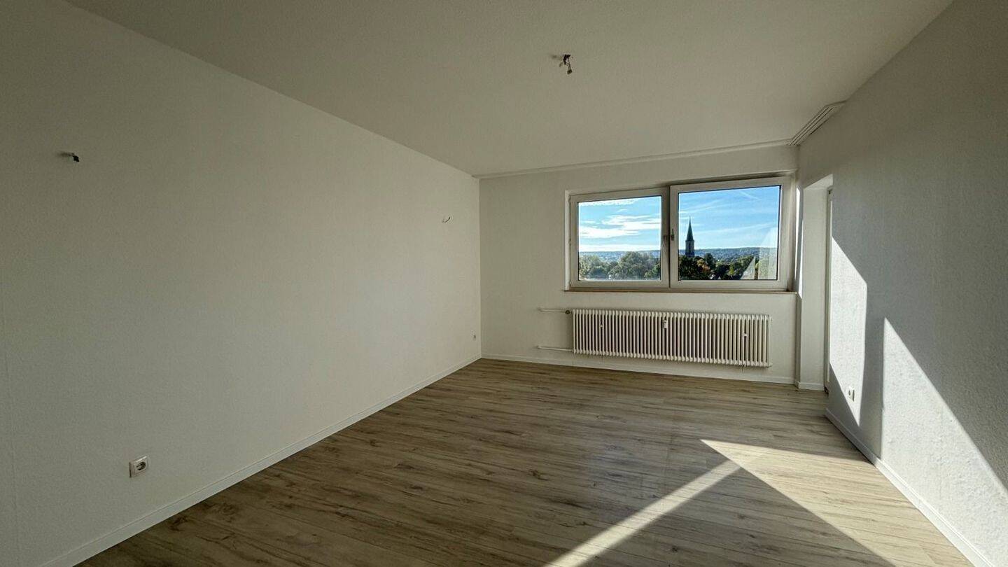 Renovierte 3-Zimmer-Wohnung mit Balkon in Dortmund!, 44287 Dortmund (Aplerbeck Aplerbecker Mark Berghofen Schüren Sölde)