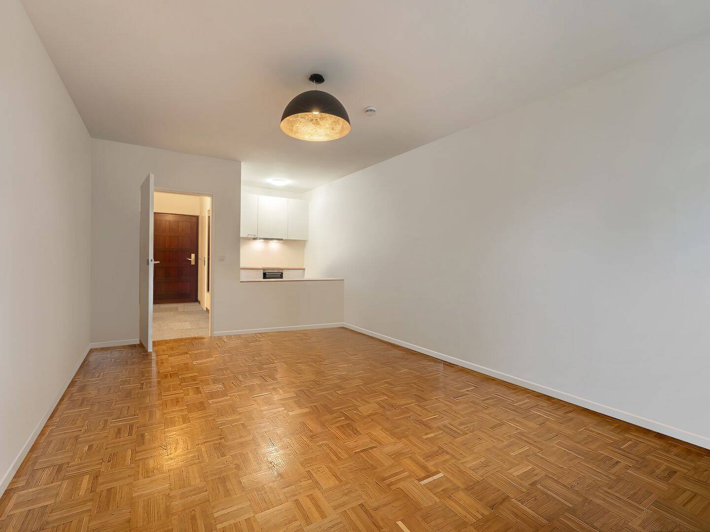 Clever geschnittenes 1-Zimmer-Apartment mit halboffener Küche, Balkon & Tageslichtbad, 81375 München (Hadern)