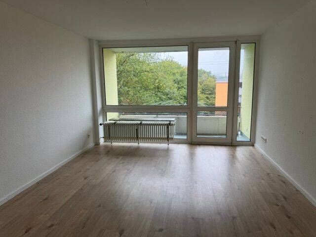 Schöne 3-Zimmer / Küche / Bad – Wohnung in Hamm/Sieg, 57577 Hamm (Sieg)