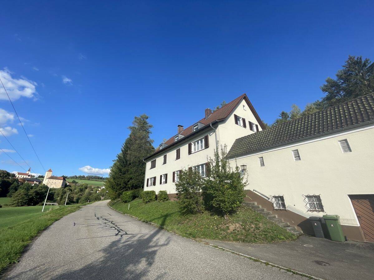 Mansardenwohnung am Ufer der Pfreimd – Natur, Ruhe und Blick auf die Burg Trausnitz!, 92555 Trausnitz