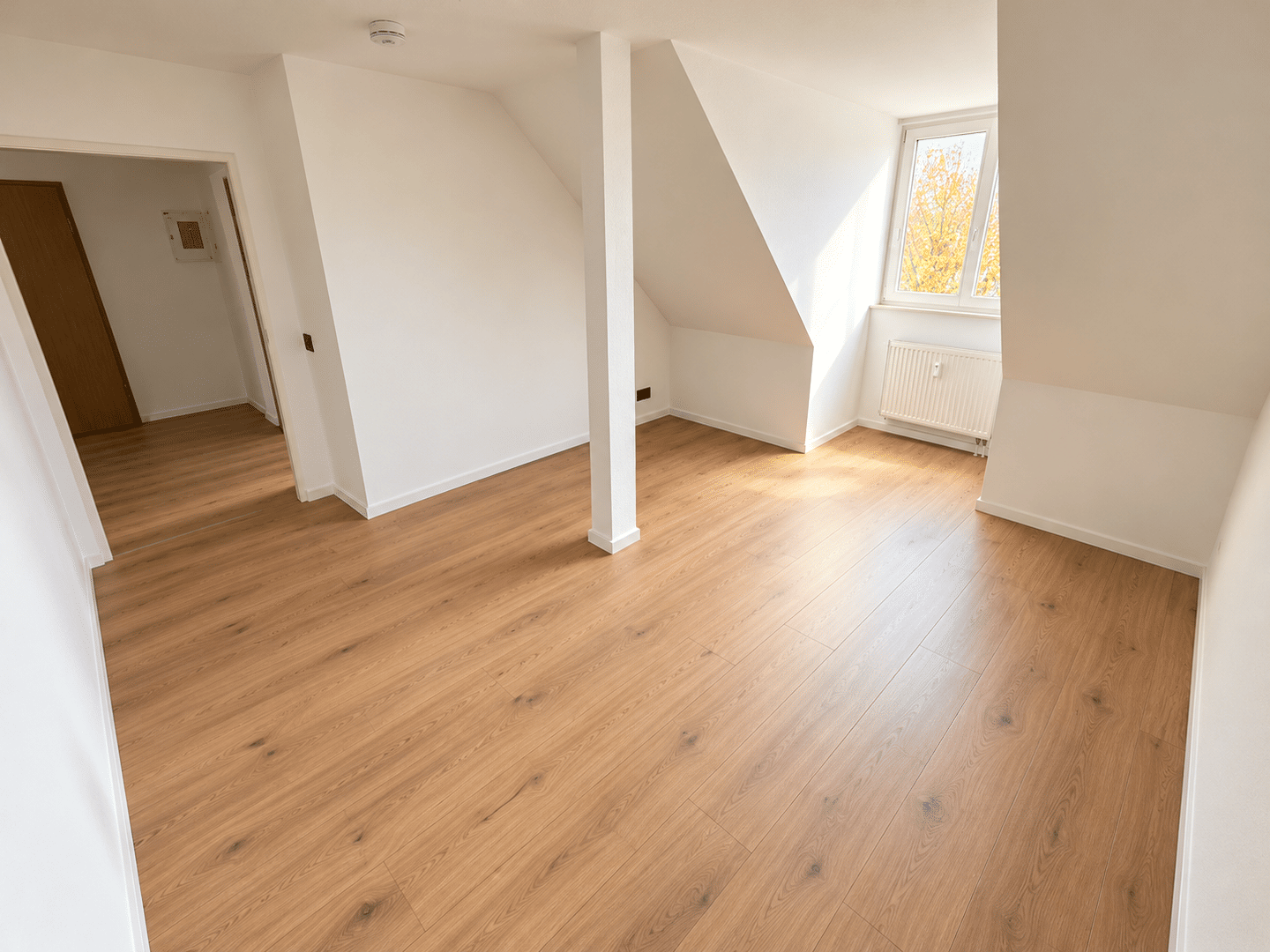 Erstbezug nach Modernisierung: 2-Zimmer-Wohnung mit EBK & ELBNÄHE, 1139 Dresden (Kaditz Mickten Pieschen-Süd Trachau)