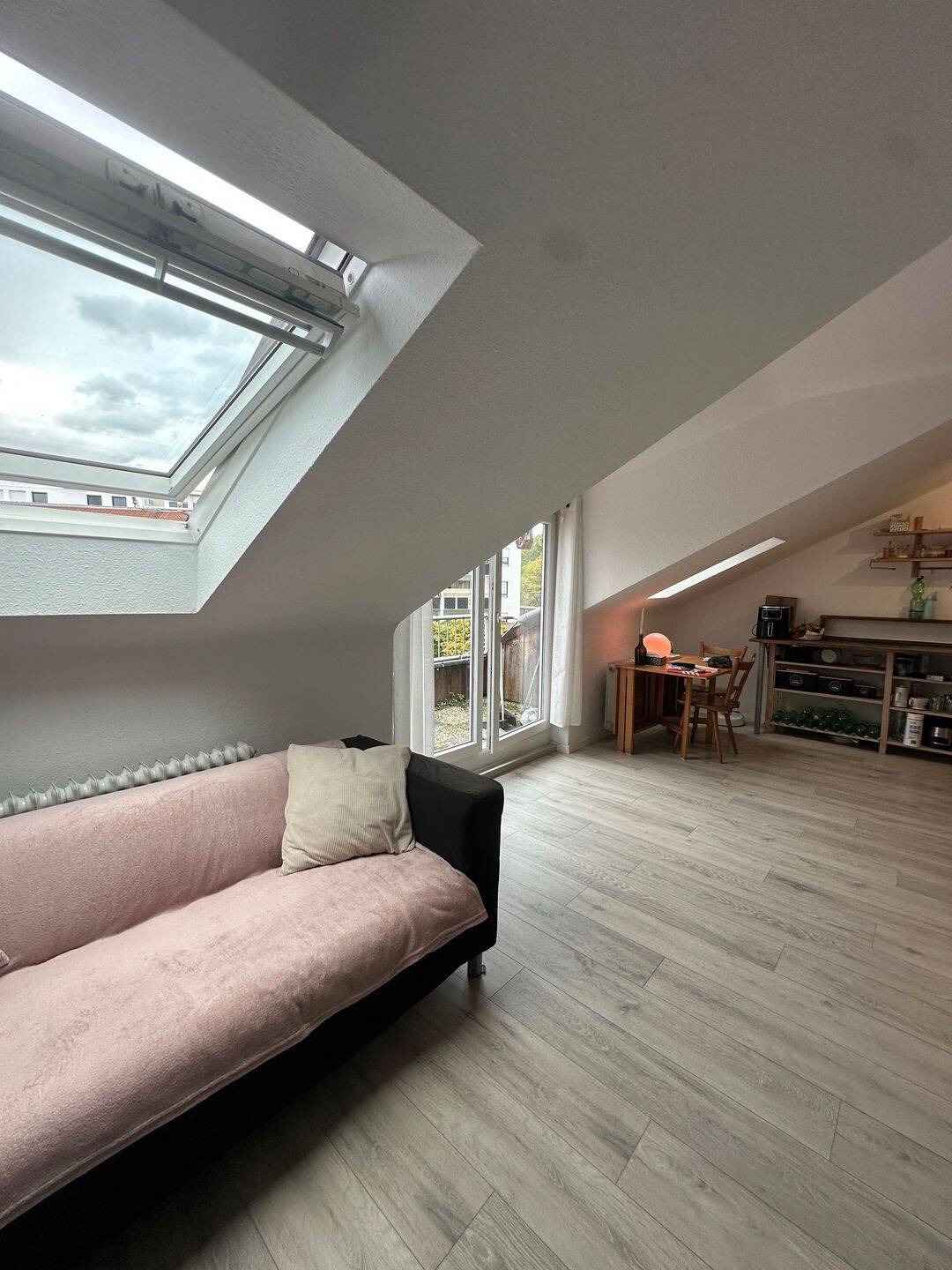 Möblierte 1-Zimmer-Wohnung mit Balkon in Heidelberg-Kirchheim zur befristeten Untervermietung, 69124 Heidelberg (Kirchheim Pfaffengrund)
