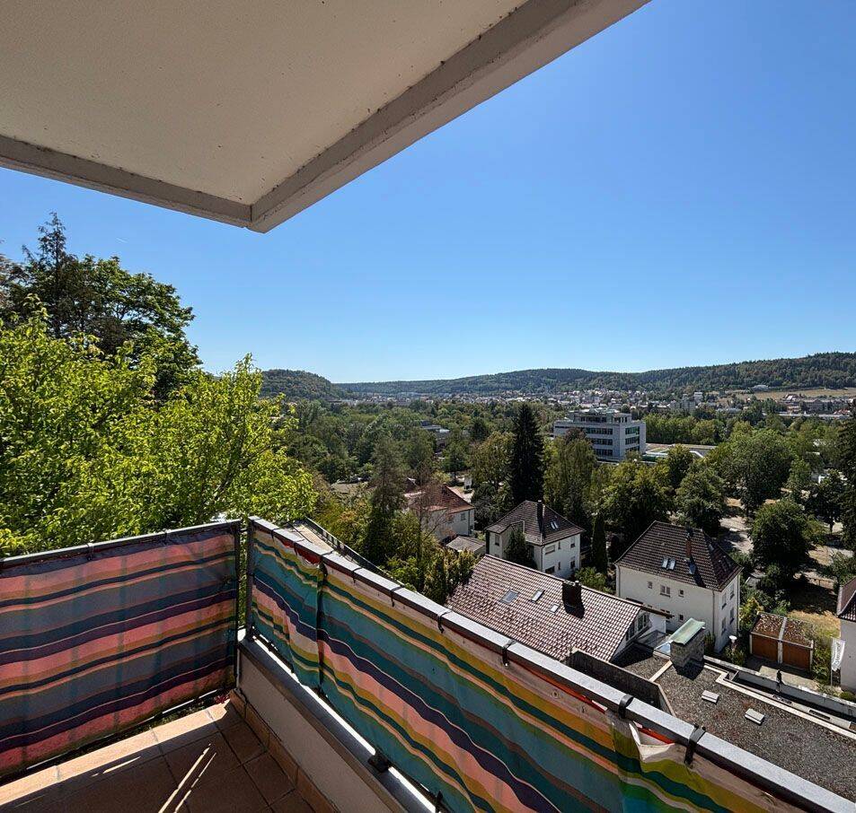Über den Dächern von Tuttlingen: Großzügige 4-Zimmer-Eigentumswohnung, 2 Balkone, Provisionsfrei!!!, optional zuzügl. Garage!, 78532 Tuttlingen