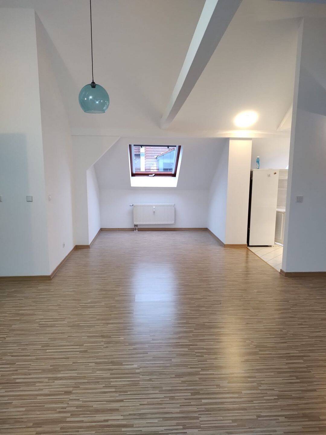 3 Zimmer 94 qm Dachgeschoss Wohnung zu vermieten, 4315 Leipzig (Neustadt-Neuschönefeld Sellerhausen-Stünz Volkmarsdorf)