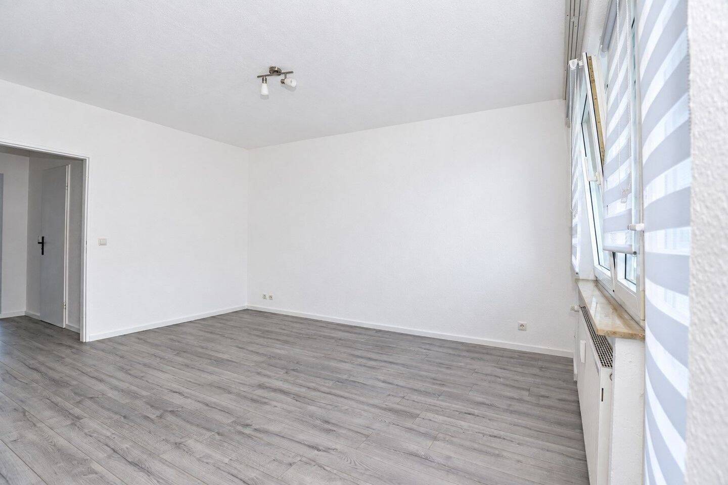 Renovierte 2,5 Zimmer Wohnung in FT-Mörsch mit Loggia, 67227 Frankenthal (Pfalz)