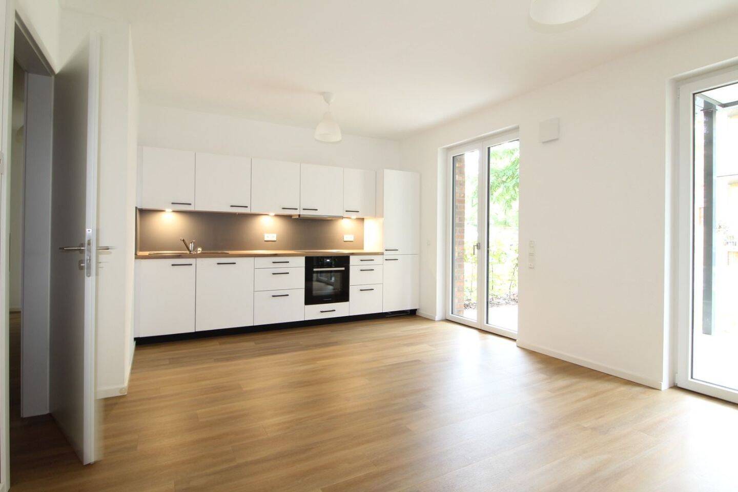 Helle 3 Zimmer mit offener Küche mit EBK * Tageslichtbad * HWR * große Terrasse!, 4179 Leipzig (Altlindenau Leutzsch Neulindenau Schönau)