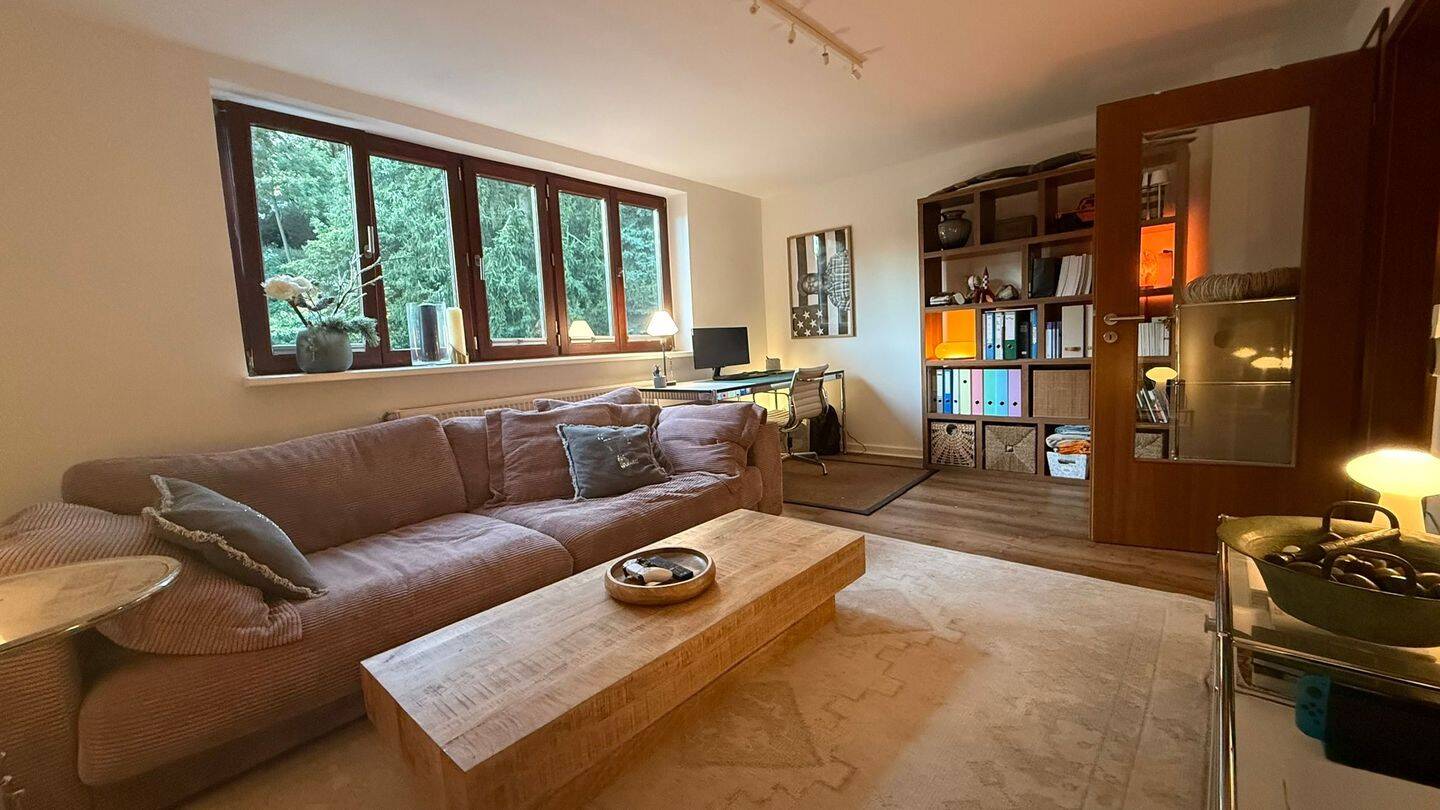 Renovierte 2,5-Zimmer-Wohnung mit neuer Einbauküche in Mülheim-Saarn, 45481 Mülheim an der Ruhr (Broich Saarn Saarn/Mintard Saarn/Selbeck)