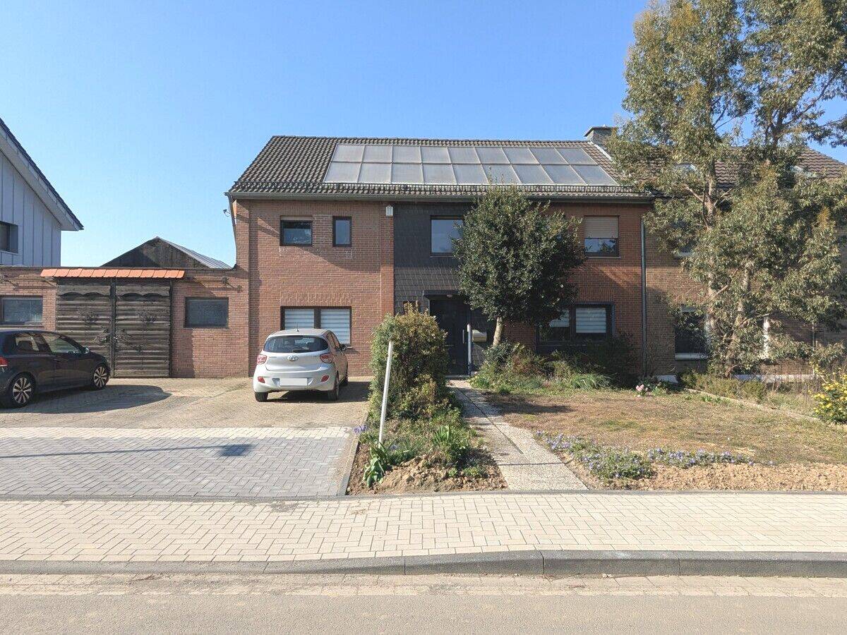 4 Zimmer-Wohnung in Jüchen mit  2 Badezimmern, Studio und Dachterrasse sucht nette Mieter, 41363 Jüchen