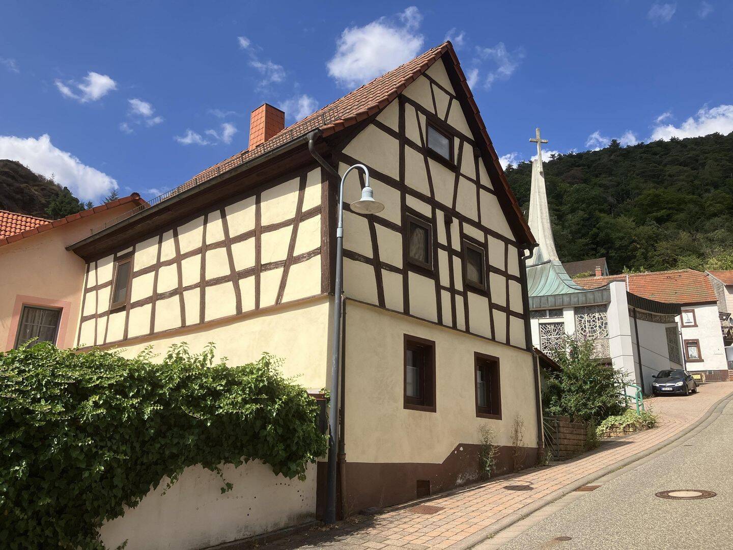Charmantes Fachwerkhaus in 67808 Falkenstein mit Garage, 67808 Falkenstein
