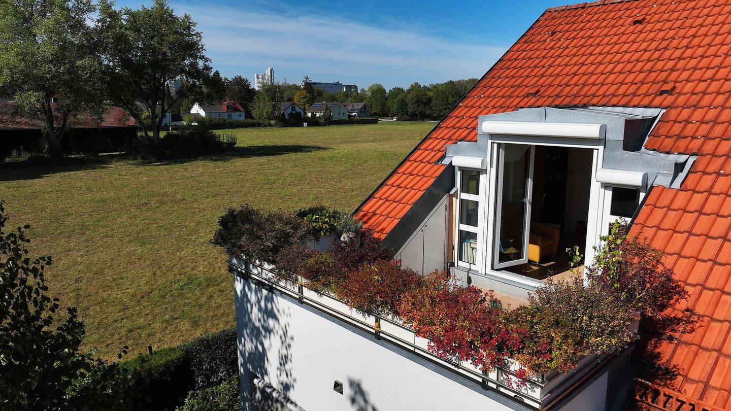 Großzügige Dachterrassen-Wohnung mit Hobbyraum auf über 210 qm Nutzfläche, 81929 München (Bogenhausen Trudering-Riem)