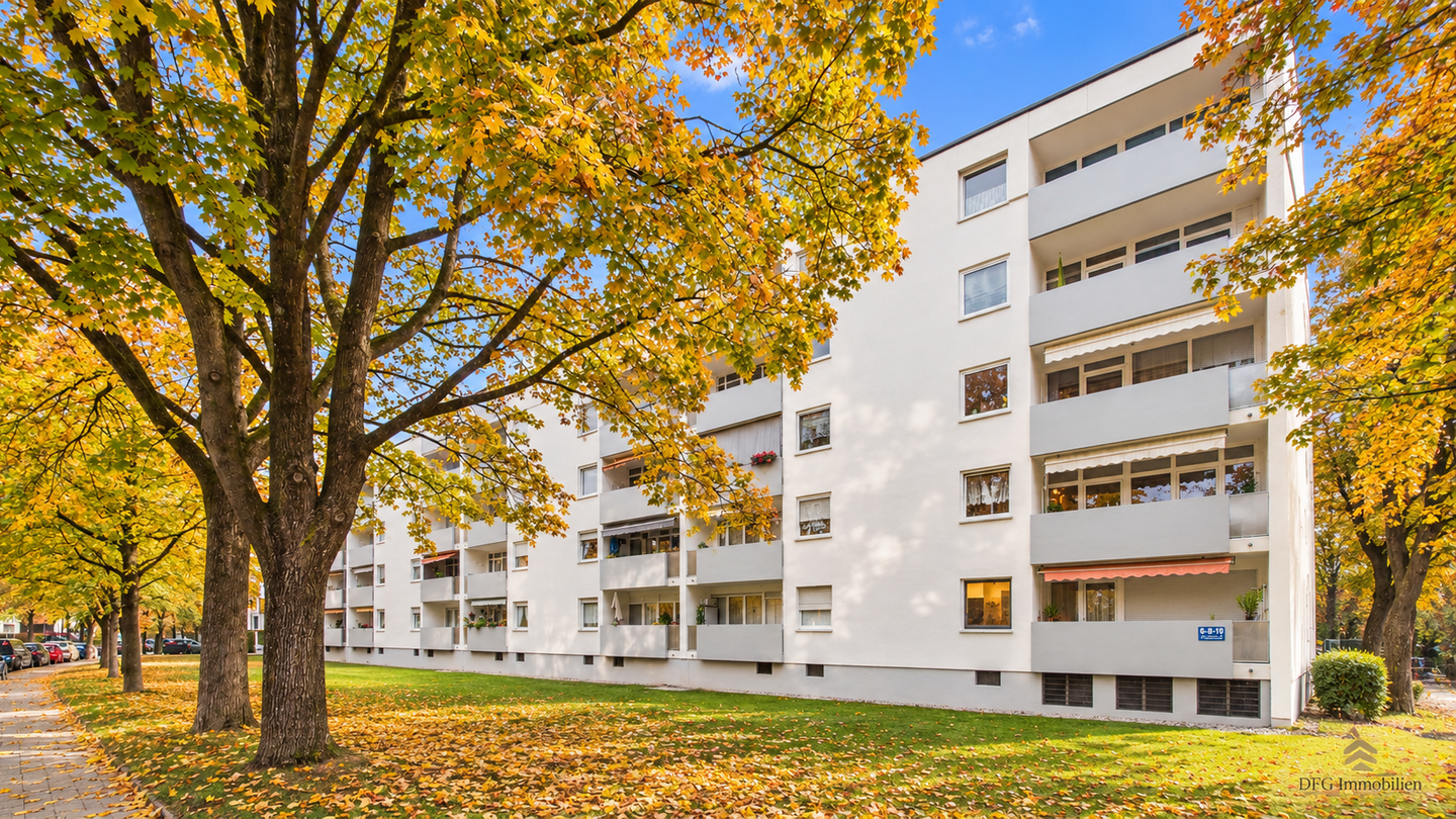 Attraktive 3-Zimmer-Wohnung mit Balkon und Tiefgaragenstellplatz, 80939 München (Milbertshofen-Am Hart Schwabing-Freimann)