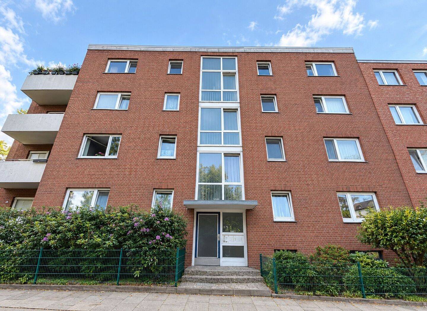 Stilvoll wohnen: 88 m² mit Stuck, Spots und hochwertigem Bad in Hamburg-Billstedt, 22119 Hamburg (Mitte Billstedt Horn)